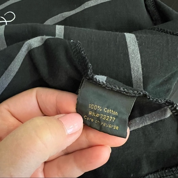 Helix single stitch Striped grey tshirt,short slv, released hem,button detail - Picture 9 of 10